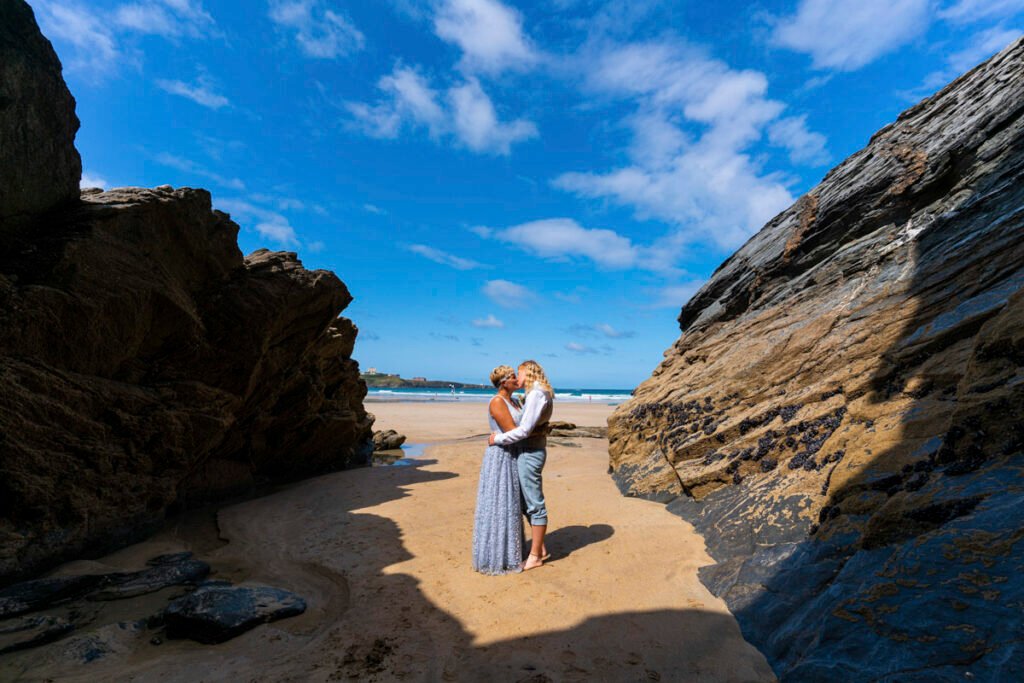 newquay lgbt wedding bride and bride on the beach kissing