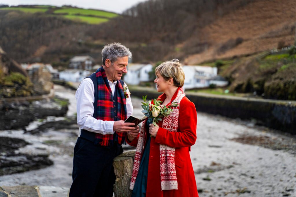 wedding vows on the harbour boscastle cornwall