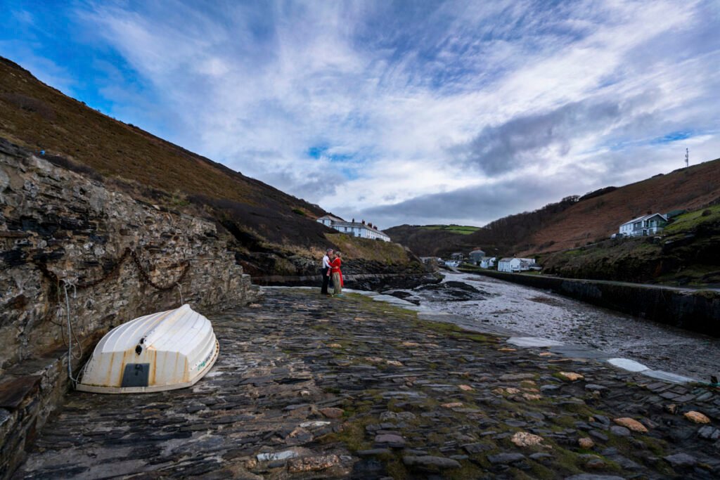 wedding couple on the harbour in Boscastle