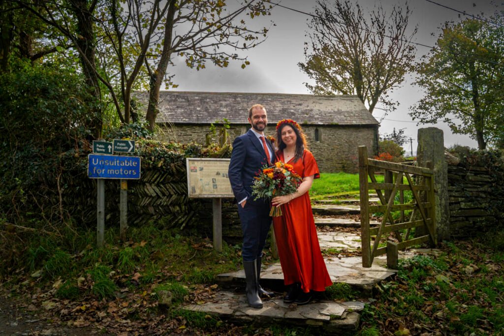 Bride and Groom on the way to the wedding ceremony