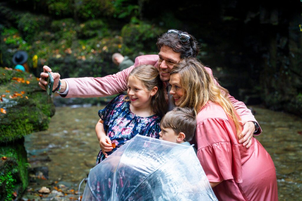 wedding guests selfie